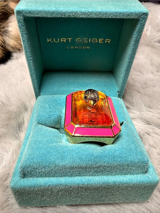 Kurt Geiger Jewelry - Kurt Geiger London Crystal Eagle Ring Pink & Gold Statement Ring Like New